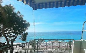 Holiday Vigie Promenade